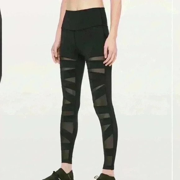 Lululemon Wunder Under Pant (Hi-Rise) *Tech Mesh 28"
Black - Picture 12 of 12